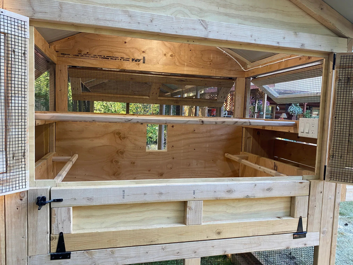 Walk-In Chicken Coop – 6-ft x 12-ft x 7.5-ft Outdoor Poultry Run