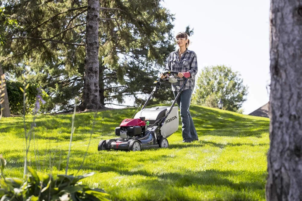 Lawn Mower Self Propelled Walk Behind 21" Select Drive 4-in-1 Versamow HRX217VYA from Honda?? Last Day For Clearance